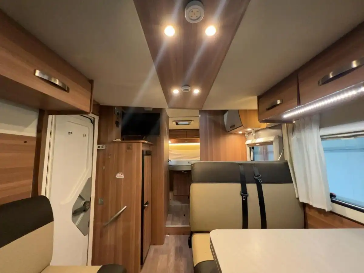 WEINSBERG Caraloft 700 MXH - Ansicht 11